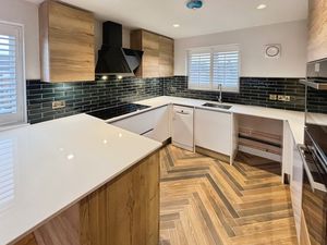 Kitchen- click for photo gallery